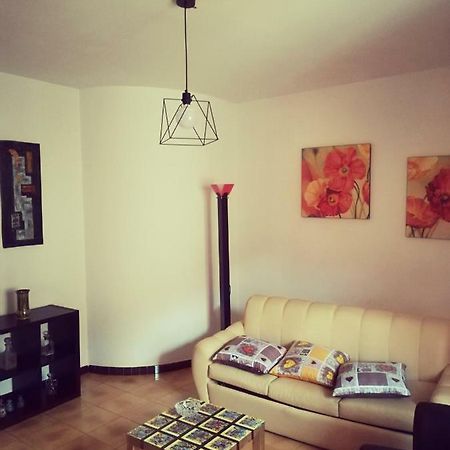 Come a casa tua (appartamento da 1 a 8 posti) San Nicola La Strada Exterior foto